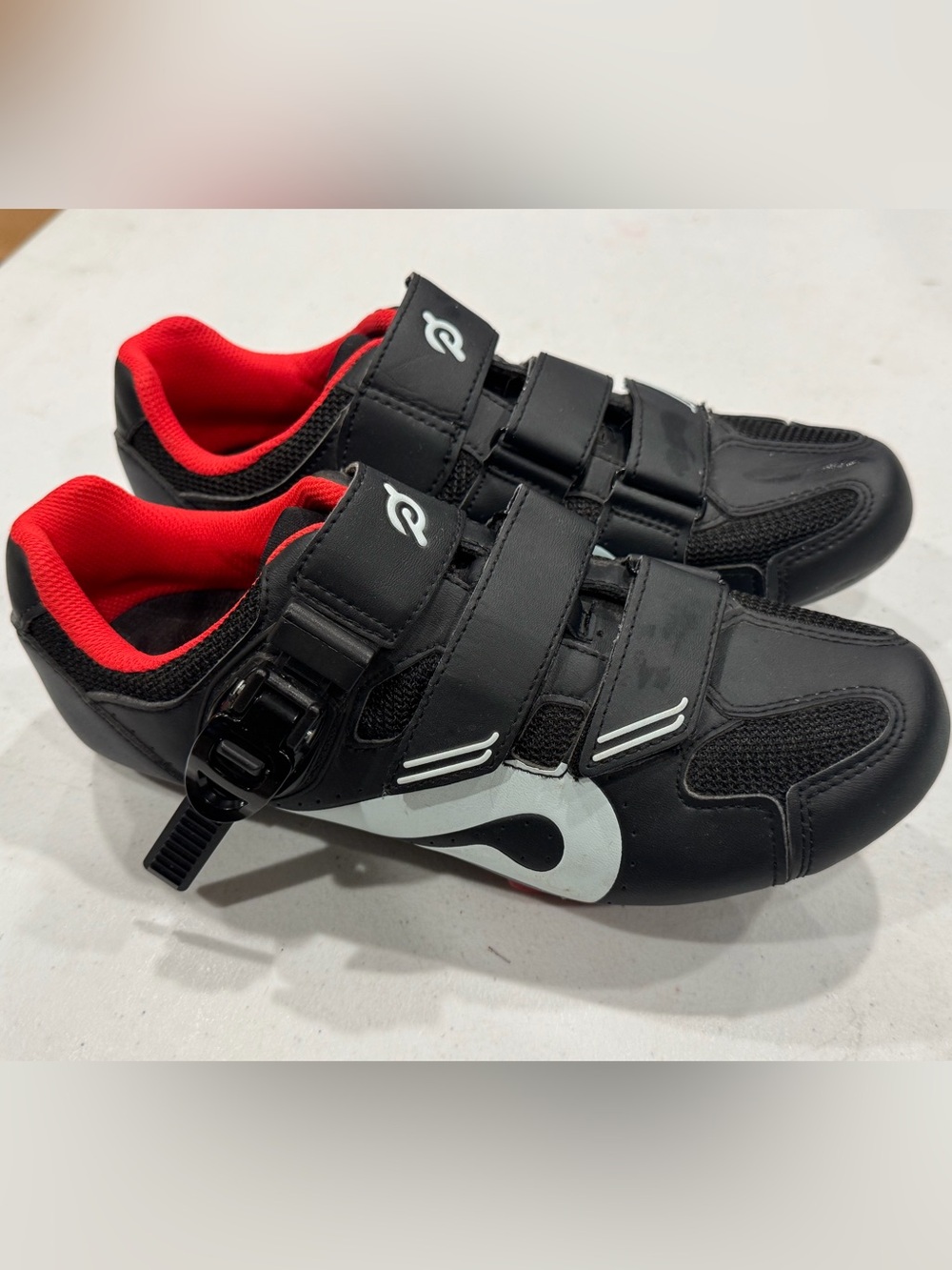 Peloton Unisex Cycling Shoes Cleats Size 40, Black/Red, Peloton-I-20, PL-SH-02